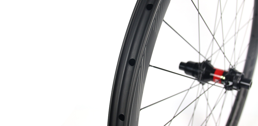 extra-light-carbon-wheel-in-the-world
